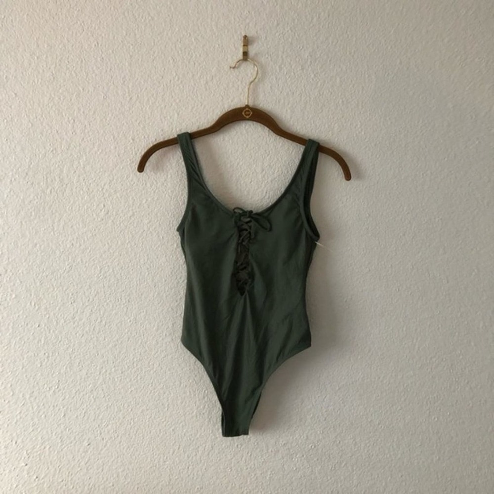 Xhiliration Green Ribbed Plunge One Piece NWOT